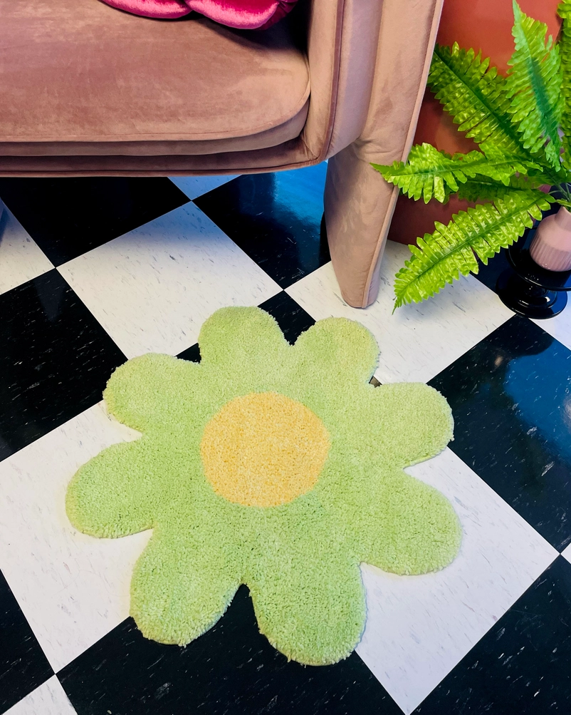 Green Daisy Bathmat