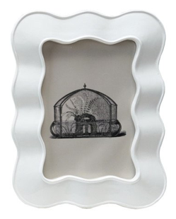 White Wavy Resin Photo Frame - 5.75"x7.75"