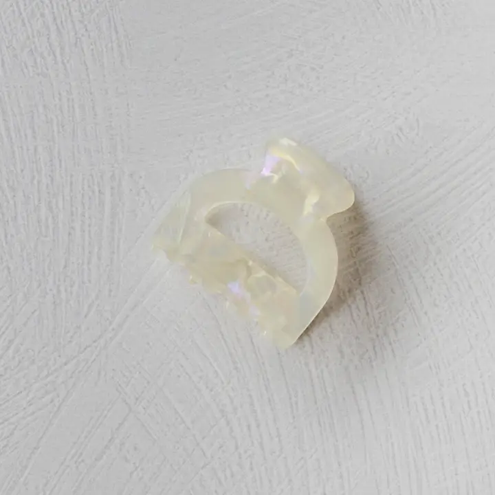 Small Arch Hair Claw