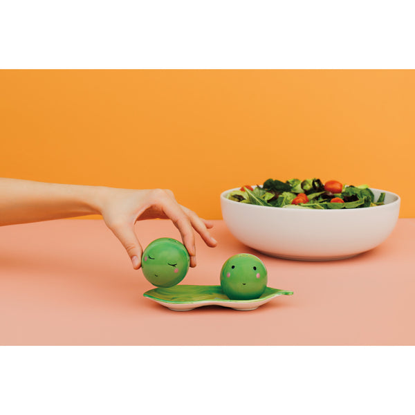 Salt + Pepper Shaker - Pea Pod