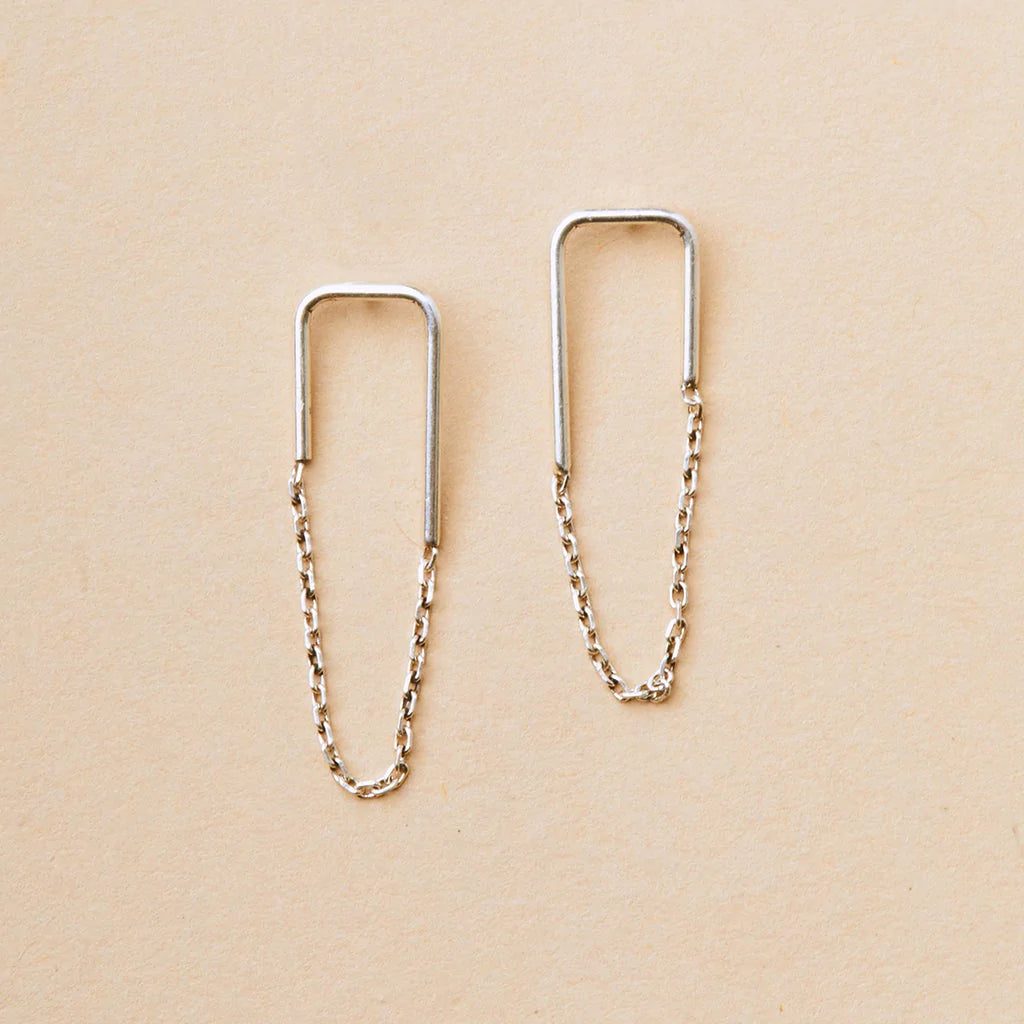 Filament Chain Link Stud Earrings